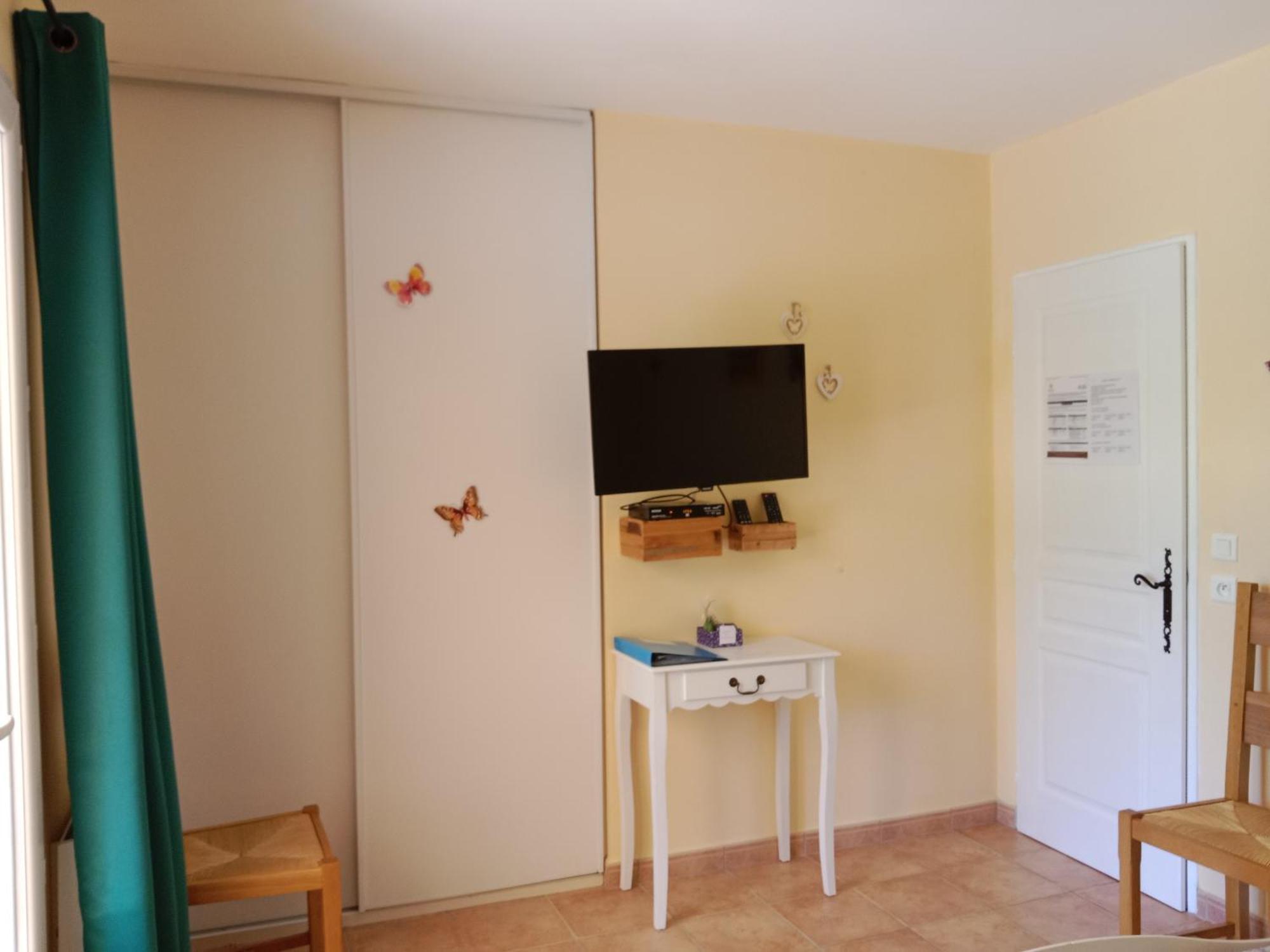 La Farigoulette Bed & Breakfast Lorgues Bagian luar foto